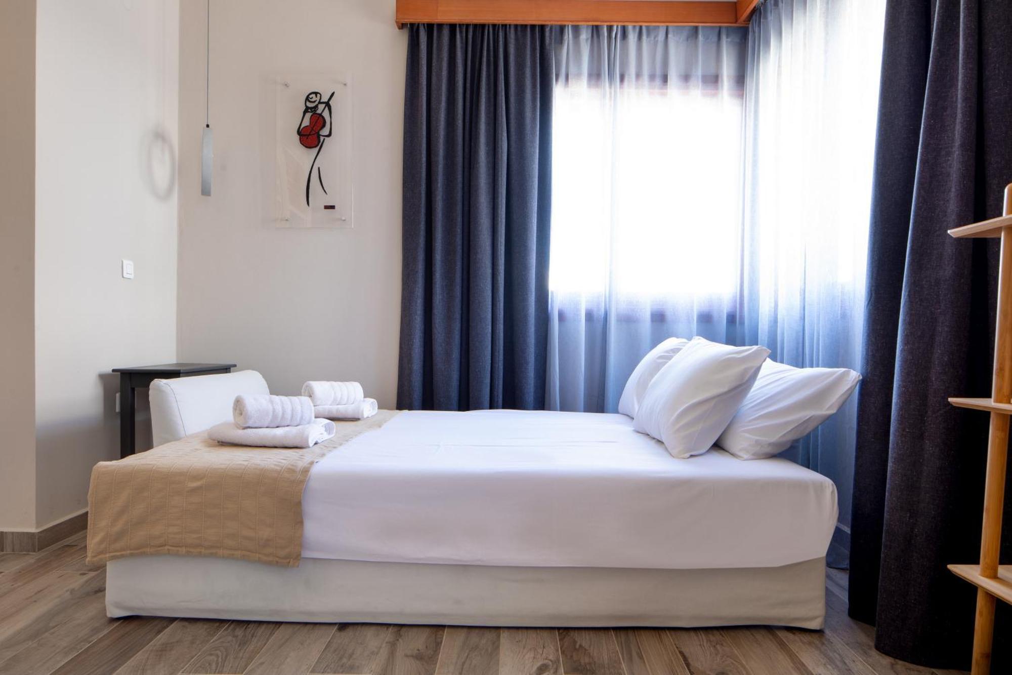 Avra Apartments Каливес Номер фото