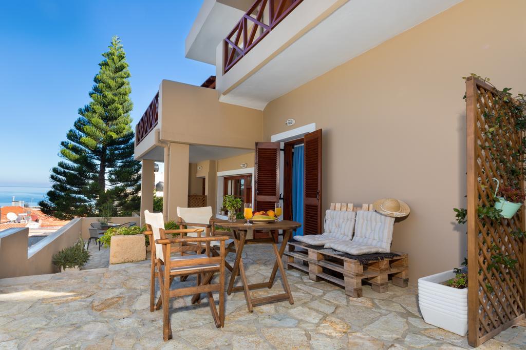 Avra Apartments Каливес Экстерьер фото